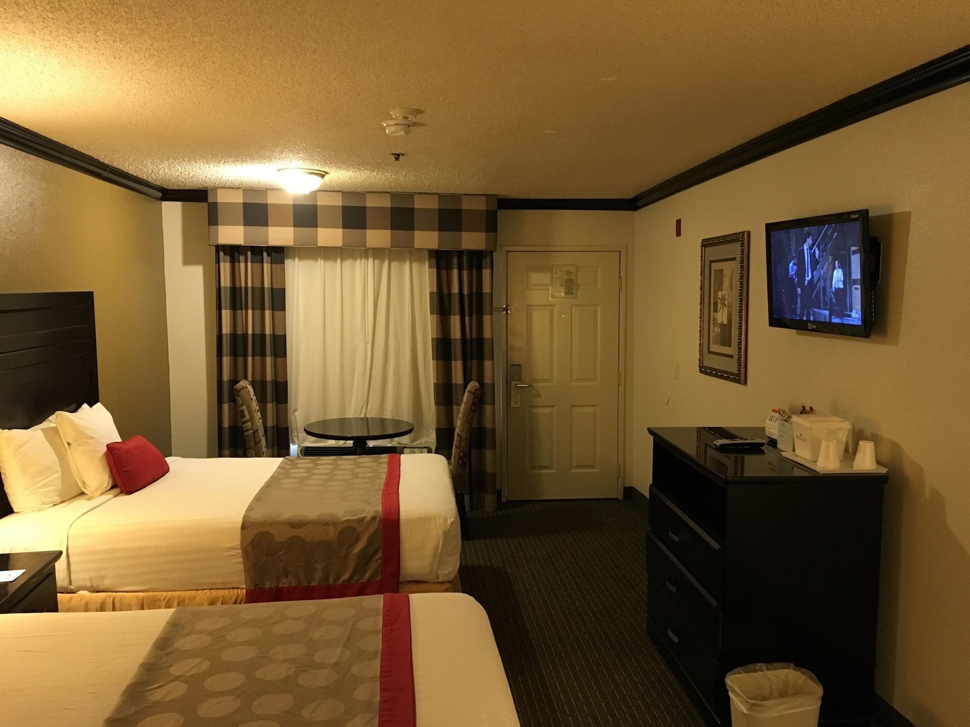 Ramada By Wyndham Ontario Hotel Exterior foto